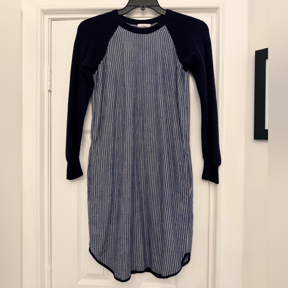 6397 Striped Navy and White Women’s Dress 💯% cotton body 💯% wool arms-Size S